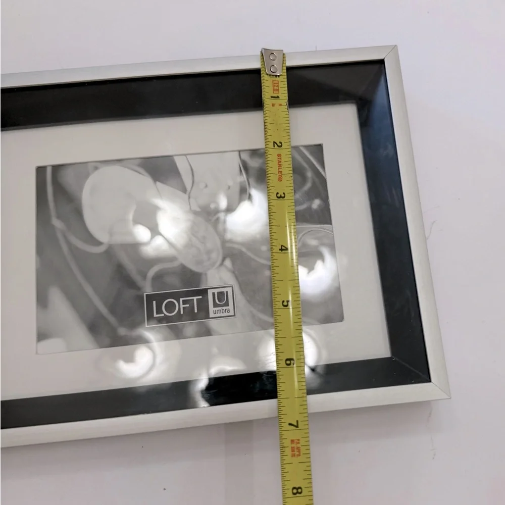 New. Shadow box picture frame for 4X6 blk/ brushed nickel